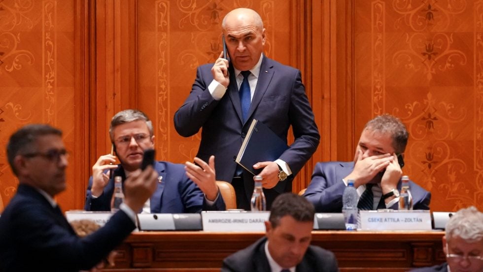 Έπεσε η κυβέρνηση στη Ρουμανία